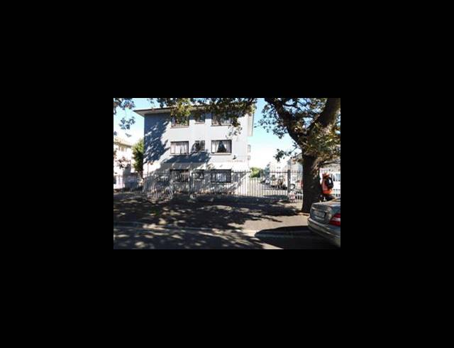 2 bed property to rent in ROSEBANK